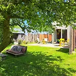 Silver Garden Bed & Breakfast 3*