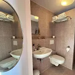 Silver Garden Bed & Breakfast