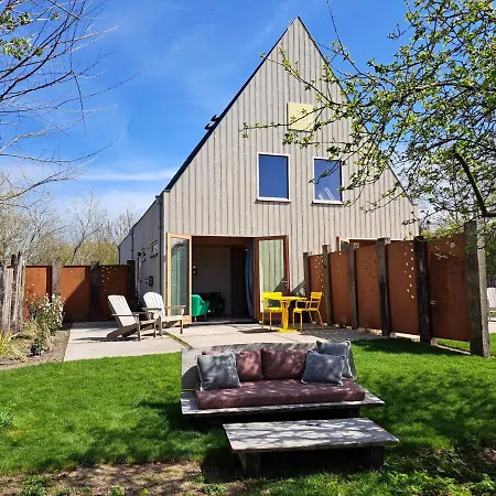 Silver Garden Bed & Breakfast 3*