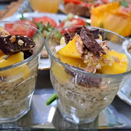 Silver Garden Couette-café 3*